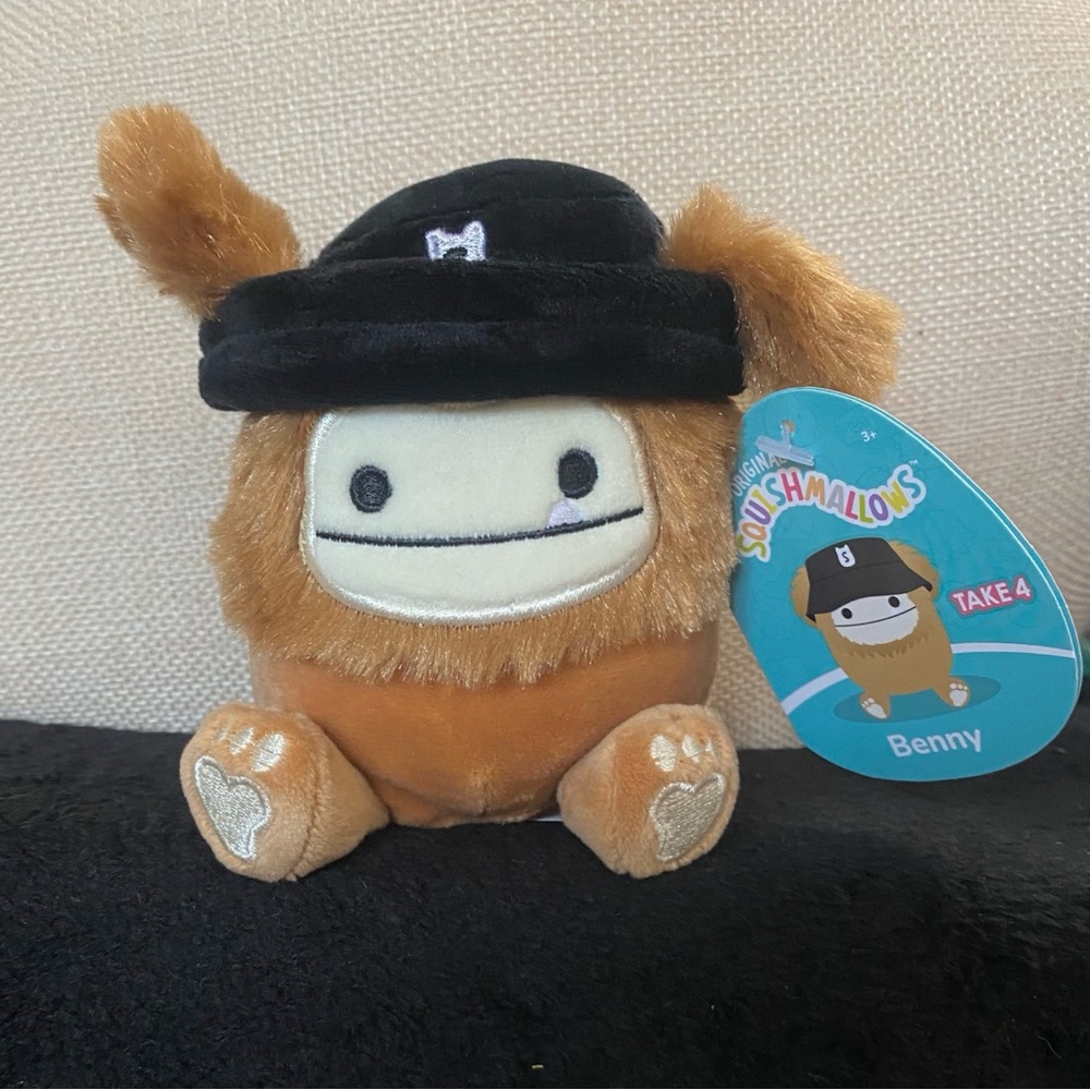 Squishmallows Benny The Bigfoot Exclusive Edition Clip Keychain Plush